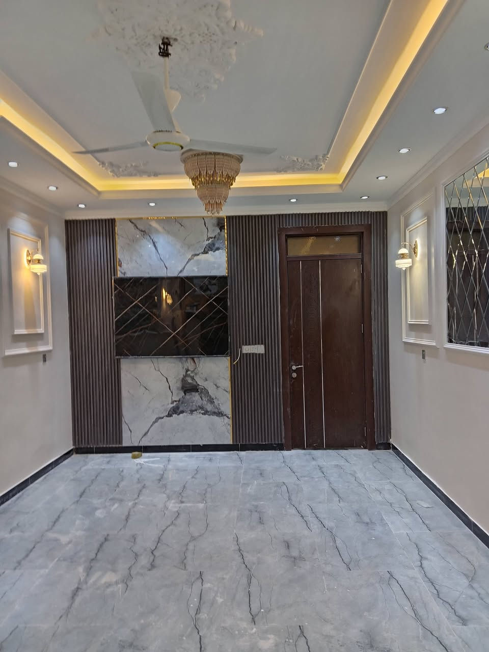 إسلام عليكم صباغ وطلاس متفرغ حالين شغل نضيف ومرتب واسعار مناسبه مكاني بغداد *********** واتساب *********** مكاني
