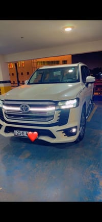 لاندكروزر GXR • ٢٠٢٤ • ماشية ١٣ الف