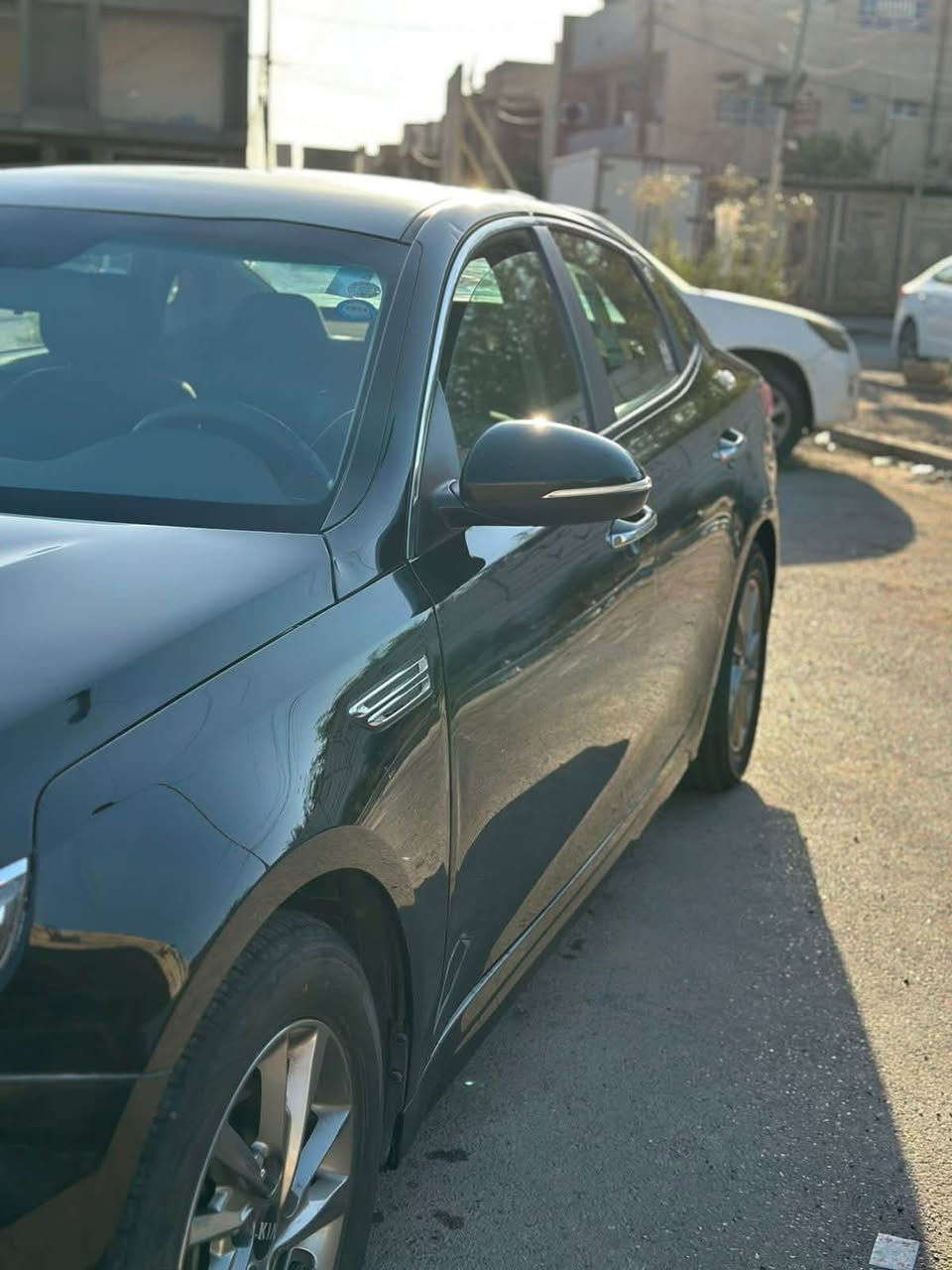 للبيع أو حسب القناعة
Kia أوبتما 2019 وارد أمريكي حادثه بس بنيد وبيهة هلال  سيارة جديدة حرفياً ومال جناي رقمهةسليمانية  بأسمي هزة ورقم كلة جديد 
المواصفات 

مكيـنة 2400 مكفولة من كلشي 
گير مكفول 
صدر أمامي خلفي جديد 
تخم تاير جديد
تبريد ثلاجة + تدفئة 
حساس أمامي + رادار امامي تنبيه توقف مفاجى
رادارات جانبي نقطة عمية
رادار تحديد مسار 
حساسات خلفي + كامرة خلفية دوار
أشاير بل مري 
تحكم ستيرن جهتين أكيد 
مثلت سرعة و٣ وضعيات قيادة 
شاشة كبيرة 
لايتات فول زنون عالي ناصي 
باقي تفاصيل معروفة 
سيارة جديدة والصور واضحة گدامكم 
وكلشي بسعرة حسب نظافة أكيد 
مكاني بغداد حي ألاعلام 
السعر 123$ وبيهة مجال حك الجية 

***********
