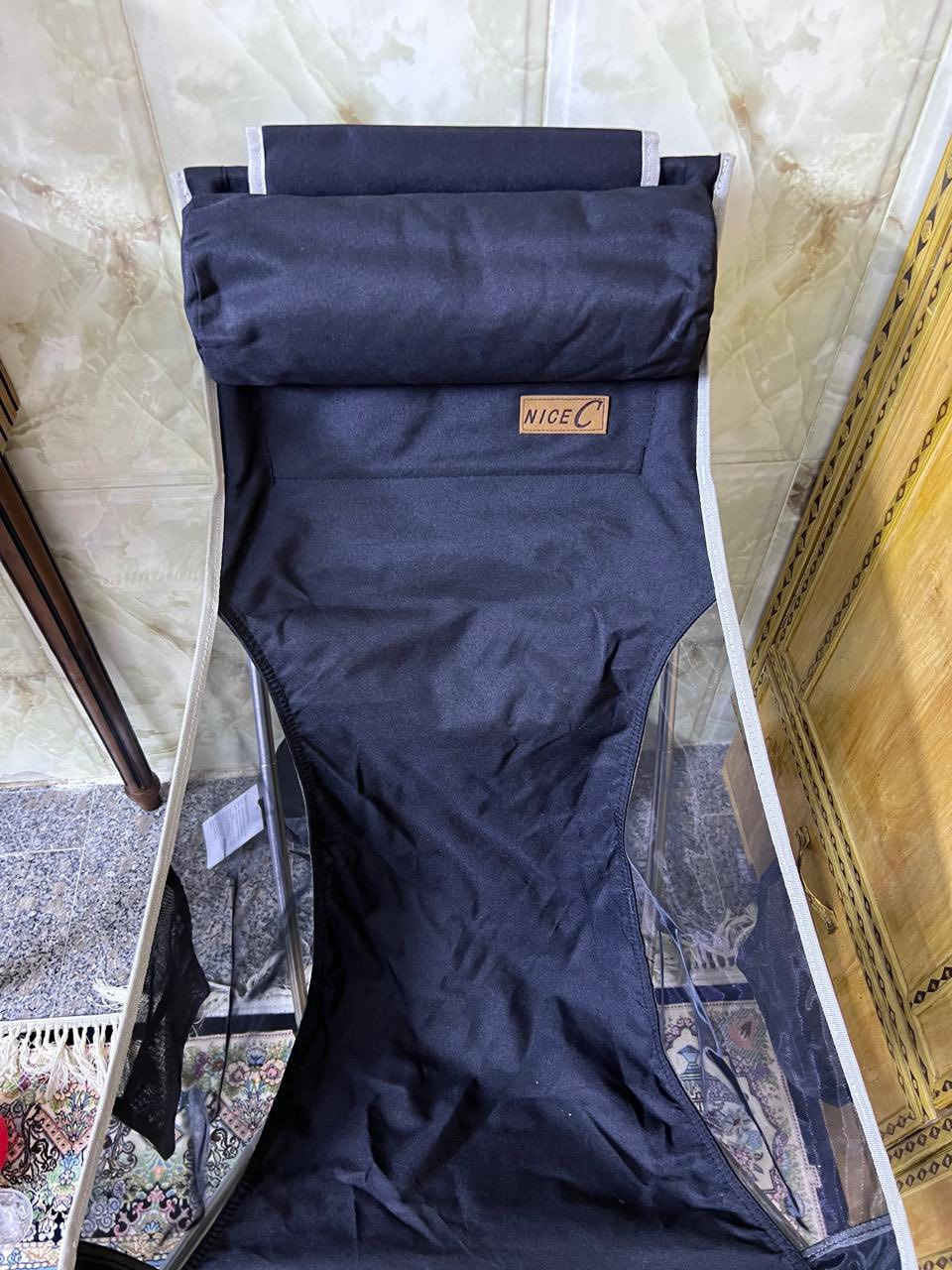 السلام عليكم
متوفر زوج كراسي سفري
ينطبكن يصيرن جنطة صغيره 
قطع مرتبة وجدد
سعر التك ٢٥،٠٠٠ 
توصيل موجود
***********
