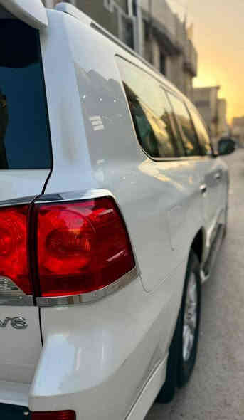 السلام عليكم بيع فقط لاندكروز 2012 سياره جاهزه سونار بالمنشور تكحيل فقط سنويه بسمي كير مكينه تبريد كله مكفول مابيه أي نقص ماشيه ١٧٣ ألف السعر ٣٦٥ بيه مجال شي قليل العنوان بغداد الغزاليه ***********
