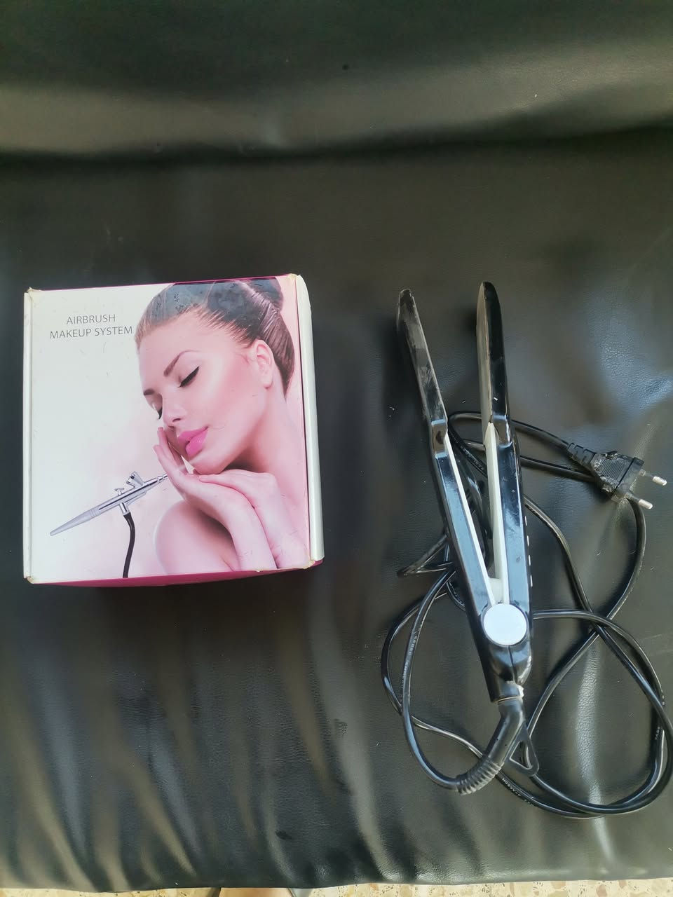 جهاز بخار حار بارد مستخدم ٤ مرات فقط من شركة اطلس اكرر حااار بااارد..... السعر ٦٠ الف قفلللل
كمبريسر صبغ غير مستخدم نهائيا هوة والمسدس + كمبريسر ثاني  ٧٥ الف قفلل
كاويه شغالة بس متروكة ١٥ الف قففل
اليلخذهن شلعه احسبهن الة ١٢٥ الف قفلللل
مكاني بغداد حي الجهاد ماعندي توصيل لأي مكان 
***********
