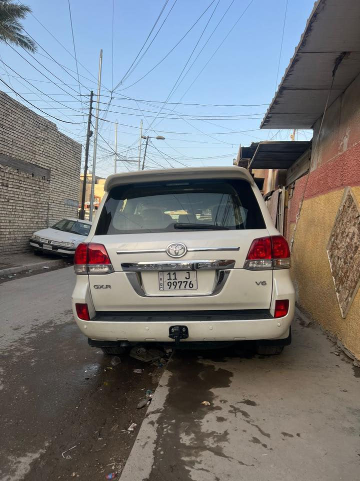 السلام عليكم جكسارة ستينيه موديل احد عشر جديده مكفوله ماشيه حقيقي اثنان واربعون لم تمتلك من كثير فقط من شخص شركه وبعده انا رقم بغداد مشروع وطني باسمي اشتريتها ماشيه اثنان واربعون  وللان اثنان واربعون وكسر سالمه والحمد لله من الصبغ والبارد  طخم تاير جيد كل شيء بلادي على الفحص  اللي يرغب يتصل على الرقم 
***********
