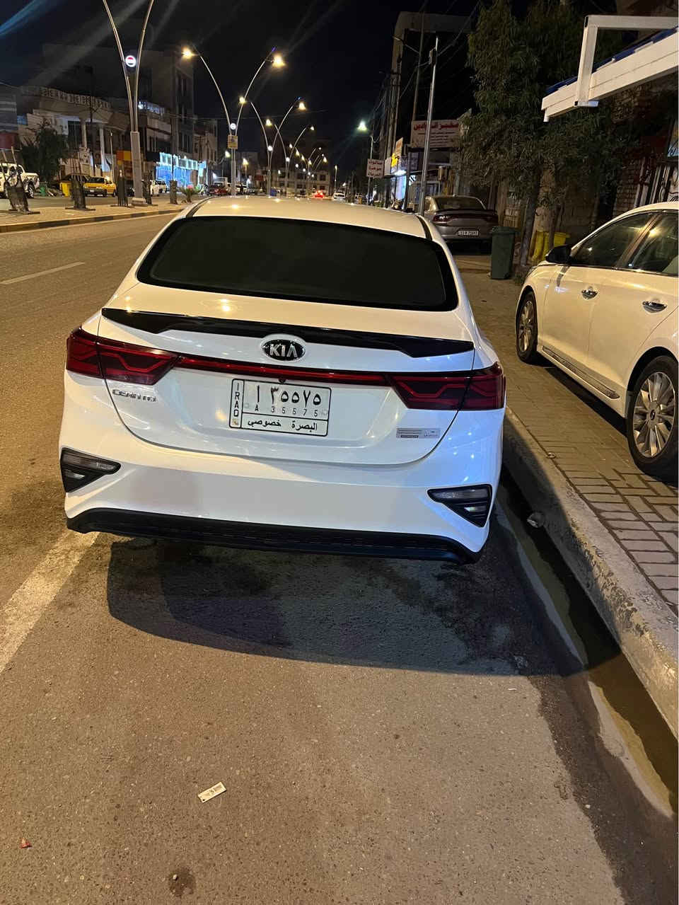 سلام عليكم كيا سيراتو 2019 كفاله بصره حره تحويل خليجي تبريد قطعتين مرايات شفط كامره شاشه دواخل لونين سياره ماشيه 105 جديده سياره كلش وجاهزه ع اخير 
السعر 148 
*********** البصرة, العراق
