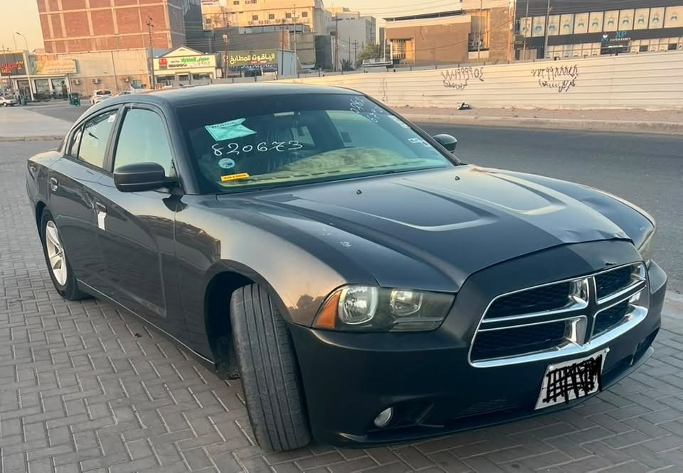 السلام عليكم. جارجر14 ادوات كصه جنطه جديده ما بيه نقص جاهزه كير ومحرك وتبريد وحداده كفاله حلوه السياره السعره 43 وبيه مجال  العنوان بصره الرقم بيه وتساب. ***********
