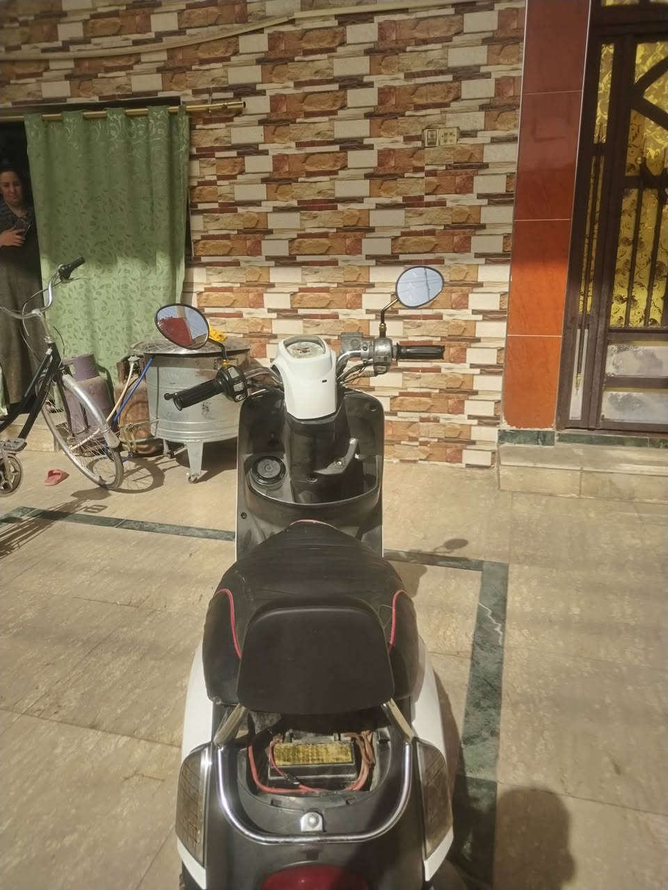 ماكس بوليس للبيع مكينه ناعمه تشنتغل نكره سلف ك كله بلاد اشاير كله شغاله تشتغل رباعي مبدل ولفات دراجه جديده السعر 800
وهذه الرقم بي واتساب ***********
