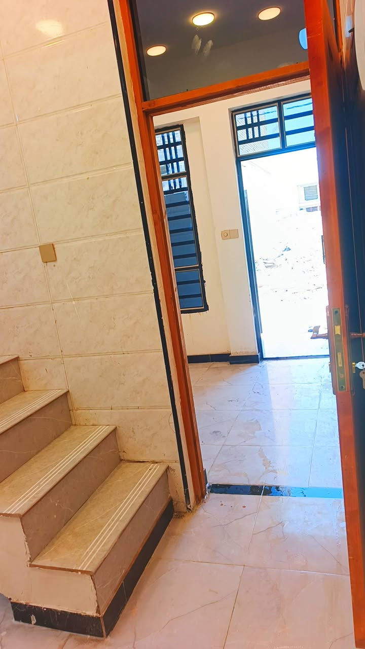 50متر للبيع سند ٢٥ كاملة مفتاح🔑
خدمات كاملة مي مجاري كهرباء تحتوي على غرفة نوم سويت  +استقبال وحولي وحمام خارجي بناء🏫 درجة اولئ ثاني قطعة من شارع 15 للتواصل واتساب ***********
