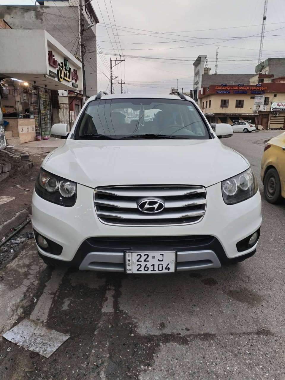 السلام عليكم ،،،،،،،،،،،،،
سنتافي موديل 2012,,,
خليجي فول مواصفات ،،،،
محرك 4 ،،،،،،
بصمات ابواب وتشغيل ،،،،،،
فتحه بالسقف 
7 راكب،،،،،،،،،،
الشراي يتصل 
***********
