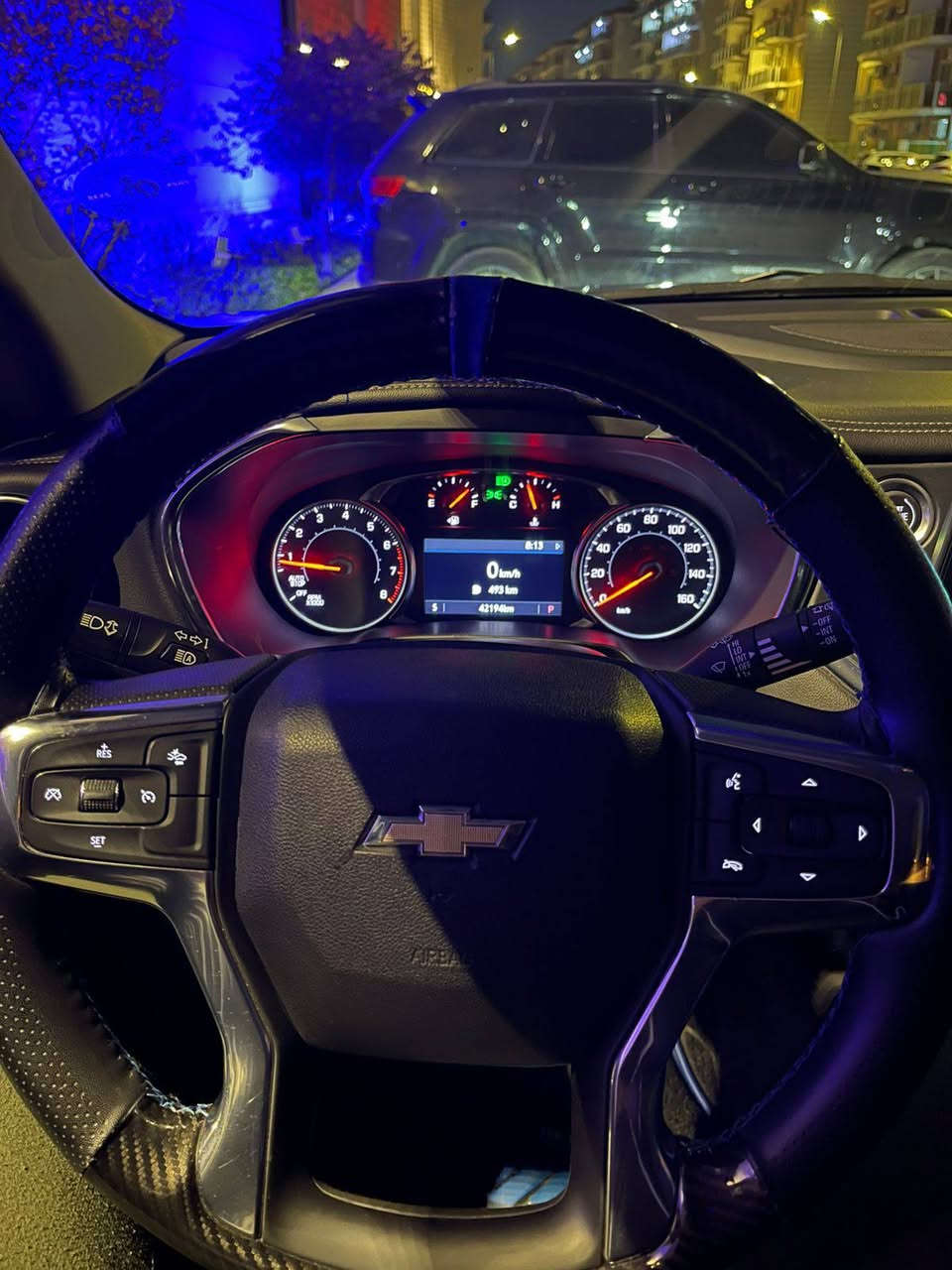 ‼️‼️نوع السياره  /Blazer 2023
رقم السياره / اربيل مسجل ب اسمي
مكان السياره /بغداد الكرخ
عداد المسافه /48 الف كم
المحرك /4سلندر 2000 تيربو
السعر /210$
‼️‼️حادث السياره /
كما موضح بلصورة خفيف جداً
موجود سونار
‼️‼️مواصفاتها /
داخل جلد
تشغيل عن بعد
بصمة
وضعيات قيادة متعددة
AWD
رادار امامي
تحديد مسار
ويل اسود
السيارة جديدة مناقصها اي شي
📞☎️رقمي *********** واتساب
مكلف بالنشر
