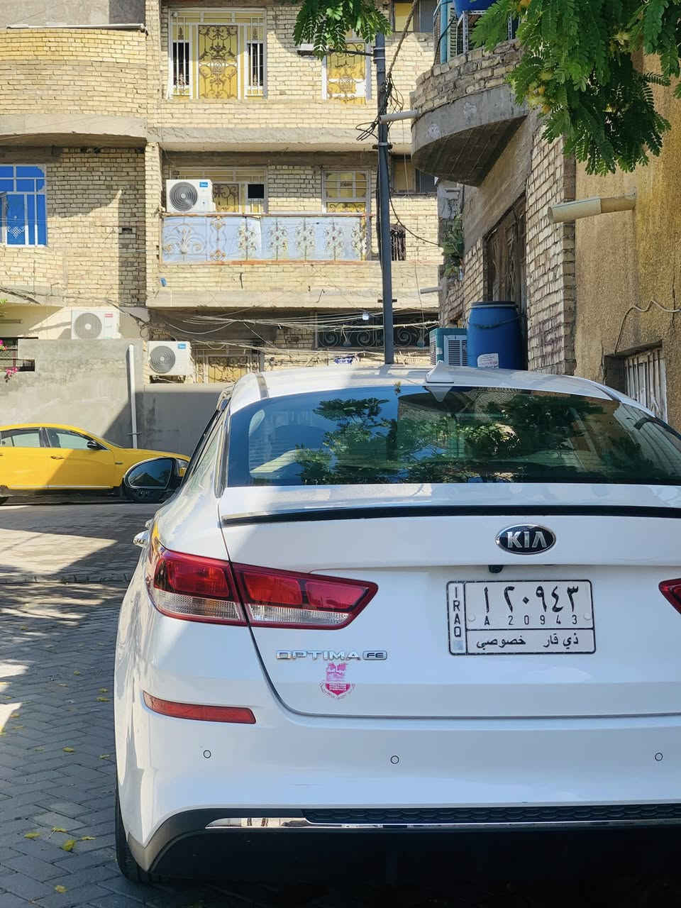 كيا اوبتما نضيفة لون ابيض مواصفاتFE وارد امريكي حادثهه جاملغ امامياتوباب الصدر والخلفي رقم ذي قار شاشة كار بلي مكينة 2400 ماشية 76 مال بيت نضيفة السعر خاص *********** واتساب فقط السعر 155 وبيها مجال
