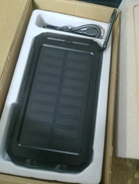 بور بنك • طاقة شمسية • لوح شحن