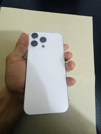 ايفون 16 برو  ماكس لون ابيض مميز الجهاز عربي شرق اوسط بطاريه ابلاديه ت...