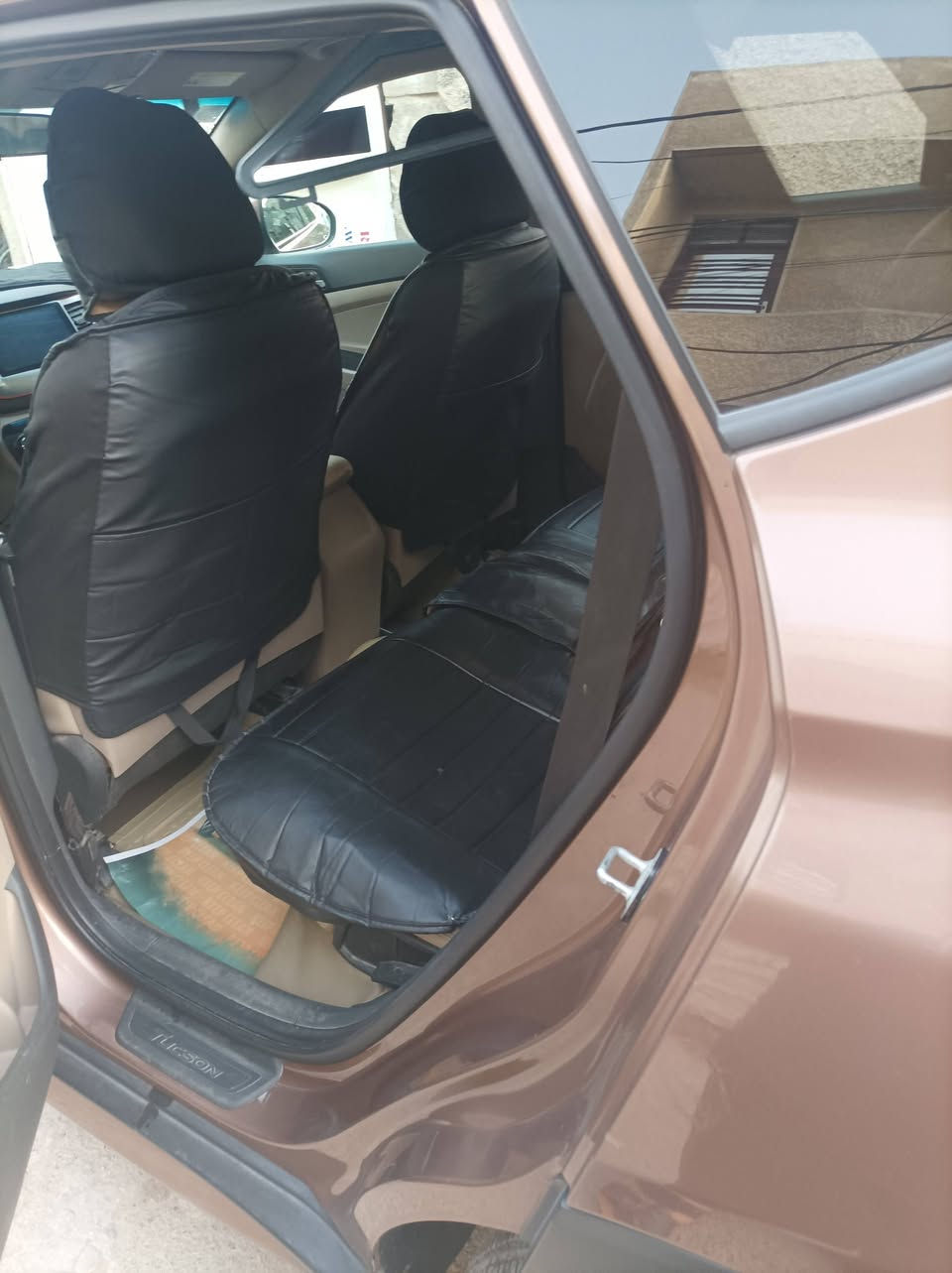 سياره توكسان موديل 2016  حادثهه چاملغ ايمن ومصلح  ...كير مكينه كفاله سياره نظيفه وباسمي يعني تحويل ثاني يوم رقمهه بغداد  عنواني  بغداد. دوره.  شارع 60.  الاتصال ***********0. واتساب فقط   السعر 135 ورقه
