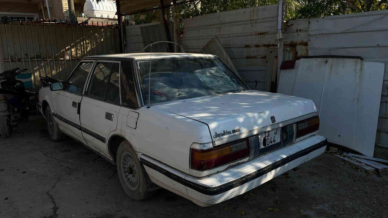 #للبيع
سيارة #سوبر 85 مع رقم مميز اربع أرقام بغداد 
المكينة ون جيه مجفت جديد سيارة بلاديه بدون صبغ او تبديل بس بيها خياسات تبريد يشتغل بس يرادله غاز و محتاجة كهربائيات السيارة باسمي تحويل ثاني يوم 
مطلوب 55 ورقة 
الاستفسار:
***********
