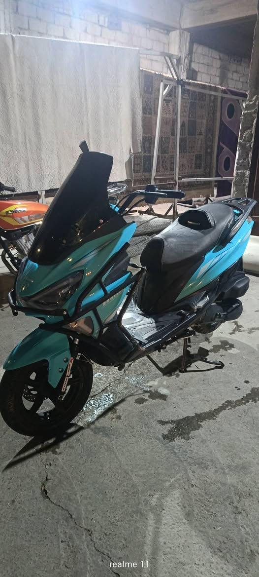 سلام عليكم دراجه للبيع شرط محرك استندر كفرات سويج + بصمه السعر 750 وبيهه مجال حك الجيه مكاني ديالى بعقوبه واتساب ***********
