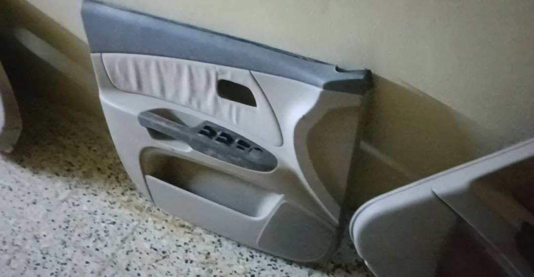 سلام عليكم اربع بطاين كيه ريو او كشنات او عطر اكسن او مضلات ***********
