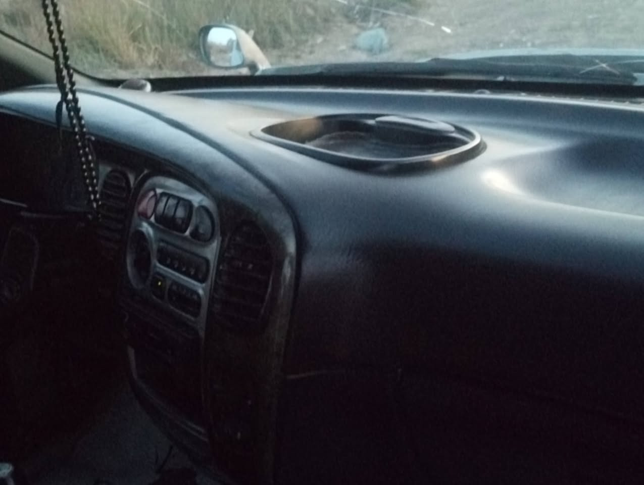 السلام عليكم استاركس للبيع موديل 2007 رقم أحمر بسمي مصفره هيه وغلامات مرور السعر اتصل على الرقم ***********
