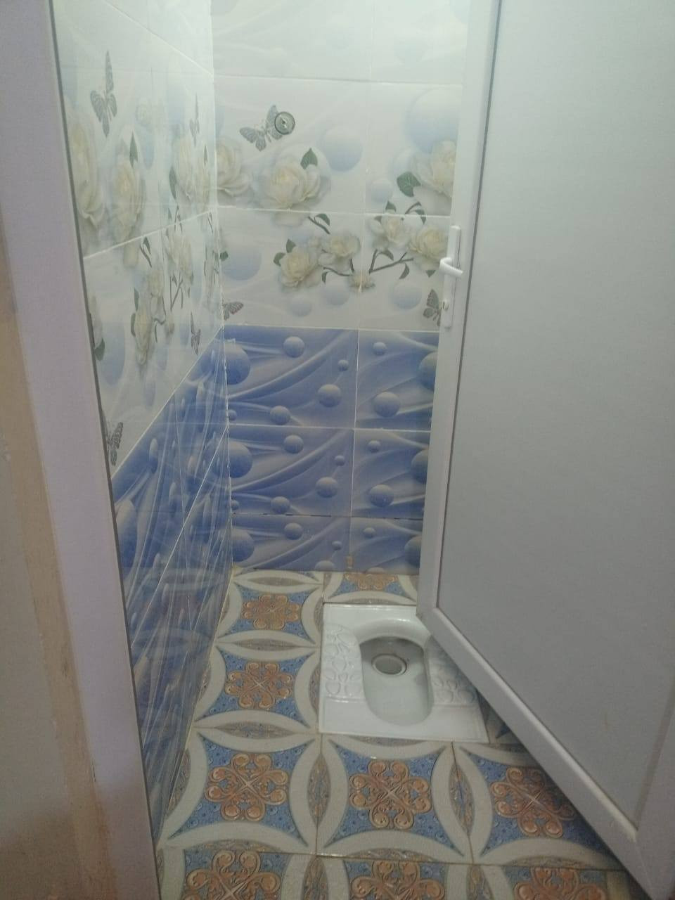 السلام عليكم بيت للبيع نهاية سايدين البكاره على اليمين صاد على الشمس البيت ارضيه كرانيت وسقف ثانوي بيت جديد صحيات خارجيه وداخليه بيت مرتب
لسعر  45 وبي مجال بسيط
خابر وتدلل***********
