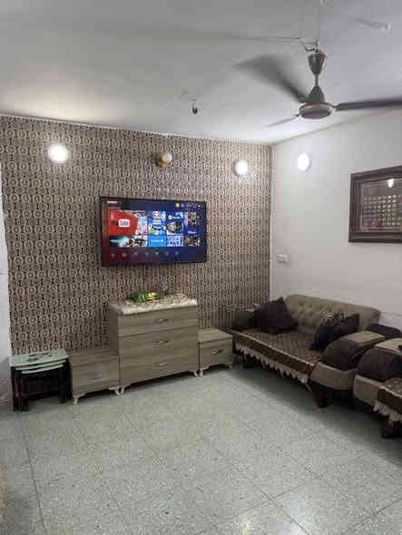 سلام عليكم بيت ١٠٠ مكان البيت قرب شارع المواكب مطلوب اسكان ٣٣.. سعر الصافي ٧٣..   ***********
