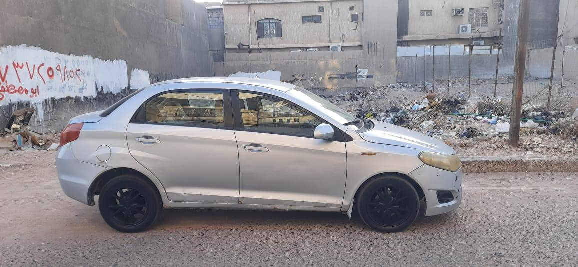 السلام عليكم ورحمة الله وبركاتة 

سيارة شيري فلاوين 2013 محور كورلا 

العنوان البصرة 

سيارة باسمي رقم بصرة انكليزي  سنوية 2029

سيارة نظيفة كلش مانقصها أي شي ولاربع تخسر عليها

مراوس فقط

التواصل واتساب ***********
