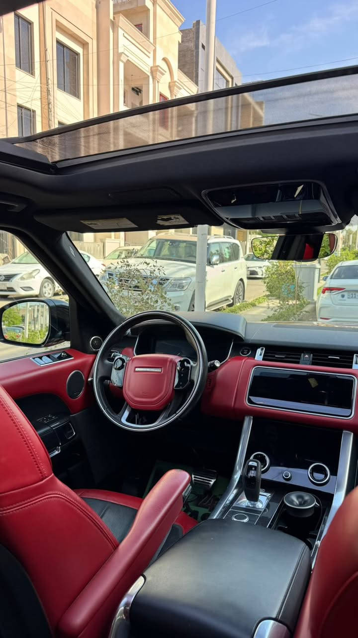 RANGE ROVER  hst 2020 

اعلى مواصفات 

داتا شو
دوسات كهرباء
كشنات امامي خلفي تبريد تدفئة
بوب شفط 
6 سلندر 
ingeinum
قطعتين صبغ بدون ايرباك

ومابيها اي نقص

***********
