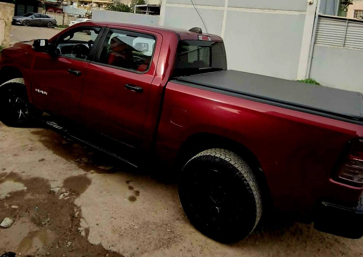 اقره المنشور وشوف صور حادث والتفاصيل كلها يله تدخل تسالني 
لان كلشي كاتب وناشر ..
بيع او مراوس بسياره صالون فقط ...
رام. RAM. بك هورن
موديل. 2023 رقم بغداد باسمي
فول تزويد كفر بدي غطاء بدي ويل كب ميثيود سحب مع سبيسرات 2 انج
ترفيعه 3.5 انج امامي خلفي 
تخم تاير جديد نقشه وسطيه
شاشه جبيره رادارات حساسات 
كامره دواره غرفه جلد نقطه عمياء سياره وضع شركه 
رقم بغداد باسمي 
محرك. V6. 3.600. ايتورك 
بدون تيربو تتقبل بانزين عادي 
فورويل. 4*4
ماشية. 19 الف
مواصفات. بك هورن
باب طويل بدي قصير 
الحادث... 
تبديل بنيد ومحدث TRX 
بدايه القماره تصليح فقط  
بدون دواخل مكفوله شاصي ولغد 
صور السونار والحادث بالمنشور وابيع ع الفحص وترايك زاخو بصره 
السعر اكتب رقم 1 يجيك ع الخاص وبالخدمه او التواصل ع رقم واتساب وربي يرزق الجميع
العنوان بغداد دوره  
***********
