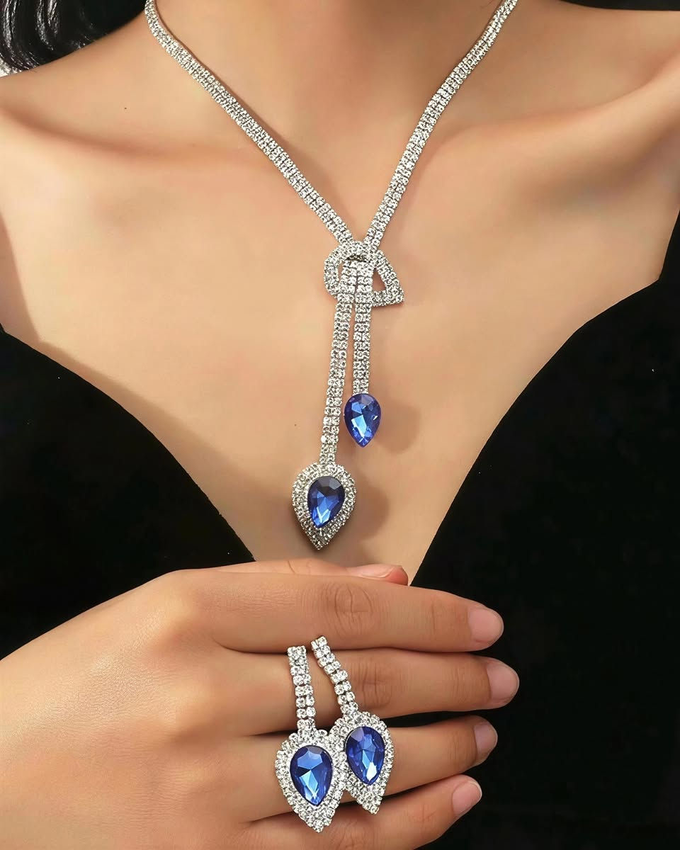 ✨ قطعة اليوم تستاهل مكان في خزانتك!✨ 
🤍حقيبة سهرة فاخرة مع طقم إكسسوارات أنيق 💎
تألقي بإطلالة راقية تخطف الأنظار في المناسبات والسهرات الخاصة 🤍
✔️ حقيبة كلاتش فخمة
✔️ قلادة أنيقة
✔️ أقراط متناسقة 
🛍️كما يوفر بيج Aveen Store الخدمات التالية:
✅ شحن سلات من SHEIN.
✅ شحن الطلبات الخاصة من SHEIN 
✅ شحن مجاني ضمن العروض المتوفرة
💕 شاركوا المنشور مع أصدقائكم، وتابعوا Aveen Store حتى يصلكم كل جديد.
📩 للحجز والاستفسار راسلونا على الخاص.
#shein #shopping #style #explore #iraq


**إذا كنت صاحب هذا الإعلان وتريد حذفه لأي سبب، رجاءا أرسل رسالة إلى الدعم الفني**