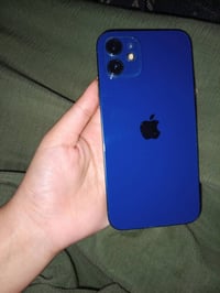 ايفون ١٢ • ذاكرة ١٢٨ • بطارية ٩٣