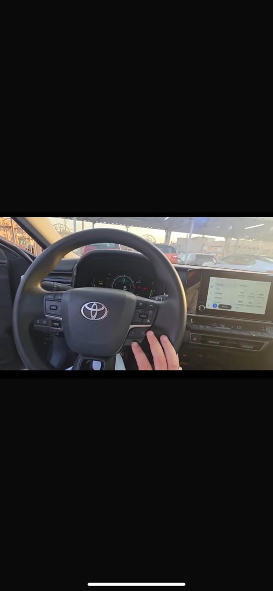كامري ٢٠٢٥
ماشيه ٥٠٠٠
بدون حادث
بدون ايرباك
فحص مؤقت
مواصفات LE
بصمه
رادارات 
قيادة اليه
ويلكب
حادثه يم التاير الأمامي  من جهة الراكب جنب السايق المثلث الزاويه 
تبريد خلفي
شاشه وكاميرا وتحكم الي
رادارات مرآة
سايد بريك بصمه
شحن لاسلكي
السويج دقمه
بدون حادث وبدون تبديل
السعر 200 ورقه 
المكان السماوه ***********
