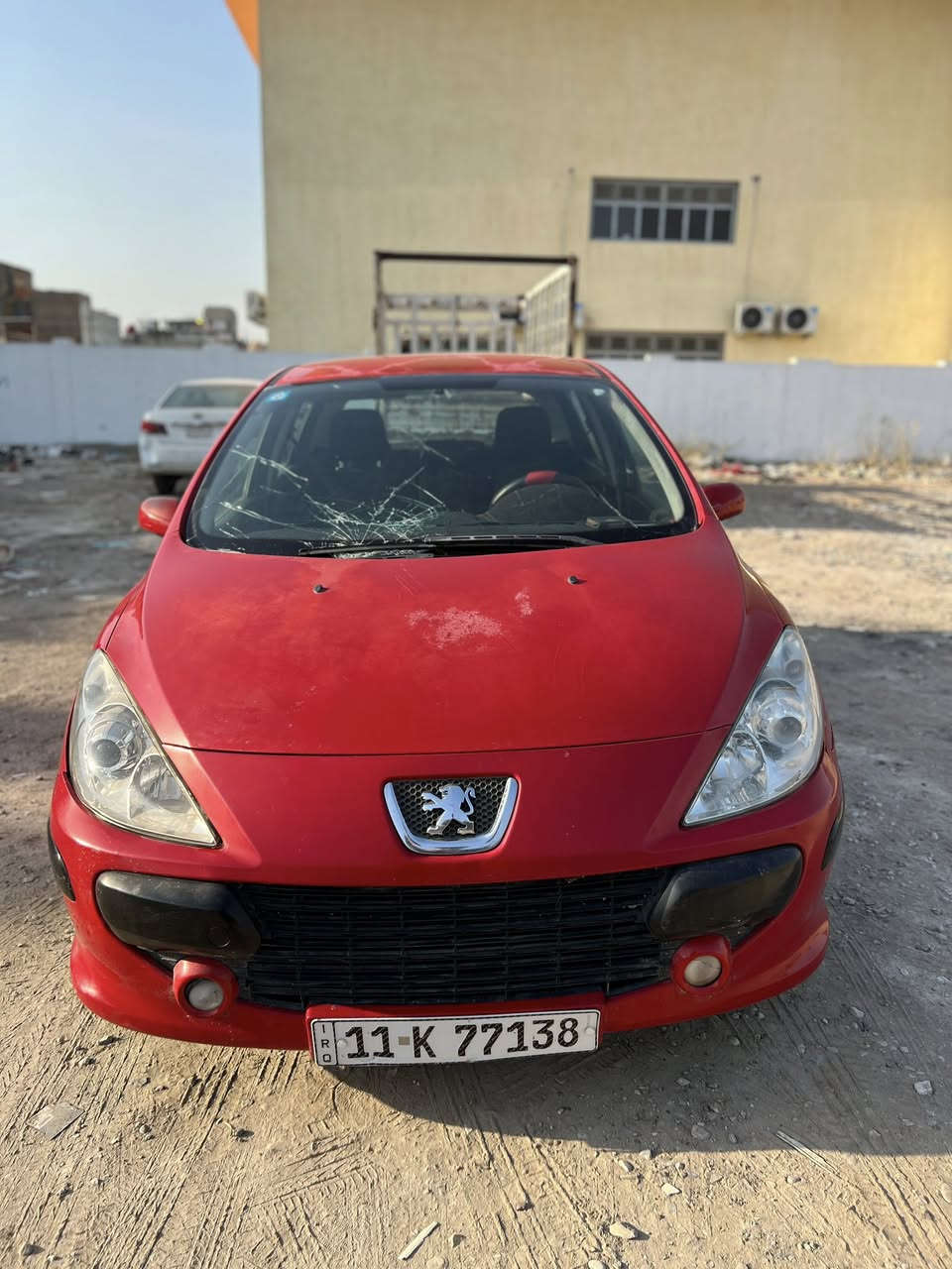 بيجو 307 موديل 2006 السيارة كير ومحرك جديدات السيارة بأسمي تحويل ثاني يوم السيارة اوتو بيها شوية تكحيل والجامة مفطرة المكان بغداد المدينة السعر 55 ورقة الاتصال ***********
