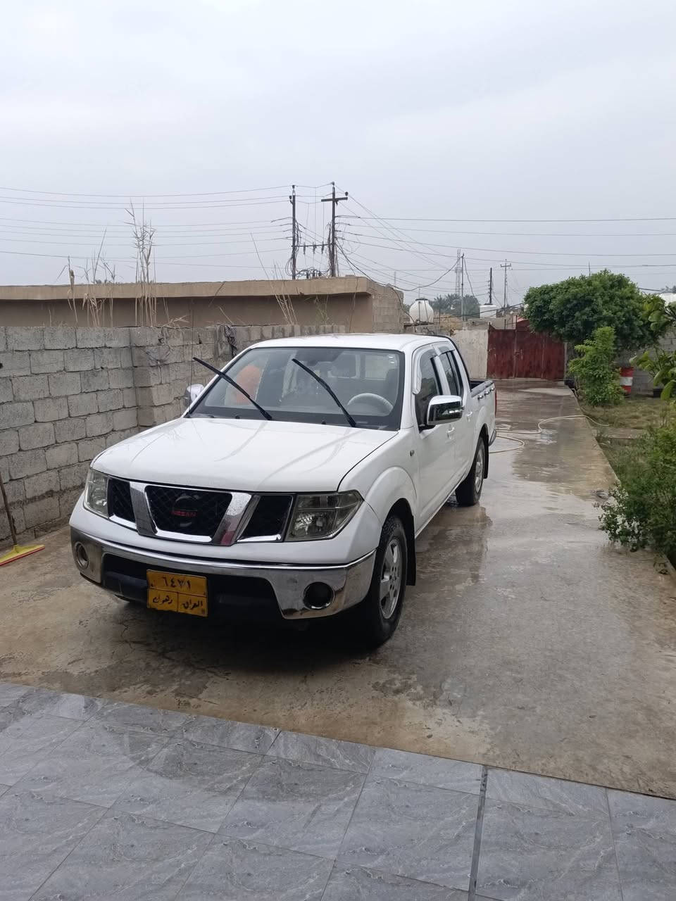 نيفاره للبيع موديل 2009 رقم دهوك للاستفسار ع رقم سعرها 75 وبيهه مجال ***********
