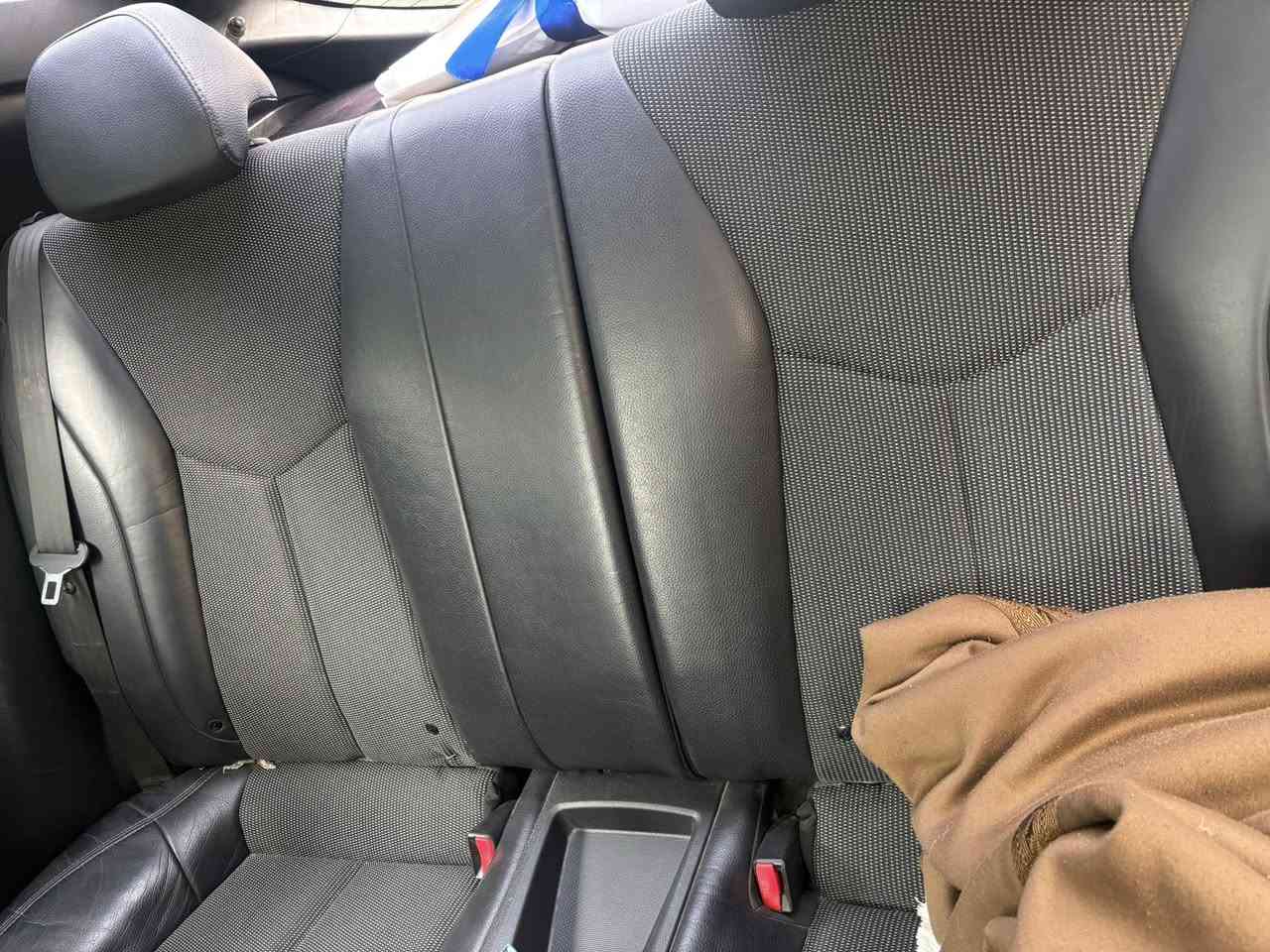 السلام عليكم
ڤولستر للبيع موديل 2013 
 صبغ دوسات فقط مكينه 16 شرط جديده كير اوتو بصمه 
تشغيل عن بعد 
بصمة ابواب 
كشنات جلد 
هيتر كشن 
بانوراما 
تبريد ثلج تدفئه نار 
رقم هزه سنويه كلو جديد شرط التحويل
سياره جاهزه من كل النواحي 
سعرها 95 
مكانها حي الوحده 
***********
