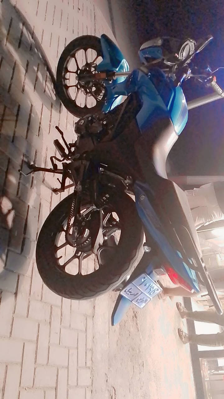 كيواي RK محرك 200 مرقم اربيل موديل 2024 دراجه خير من الله ما ناقصها شي مكفوله سعر مليونين و300 الف 
***********
