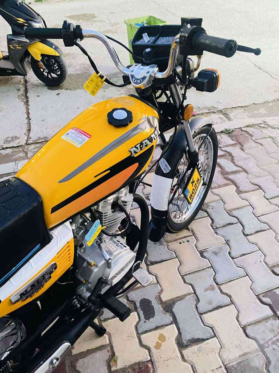 سلام عليكم نامه 22 أصولي دراجه نضيف احلى من الصوره 
مكاني واسط قضاء الحي سعره 850 رقم ***********
