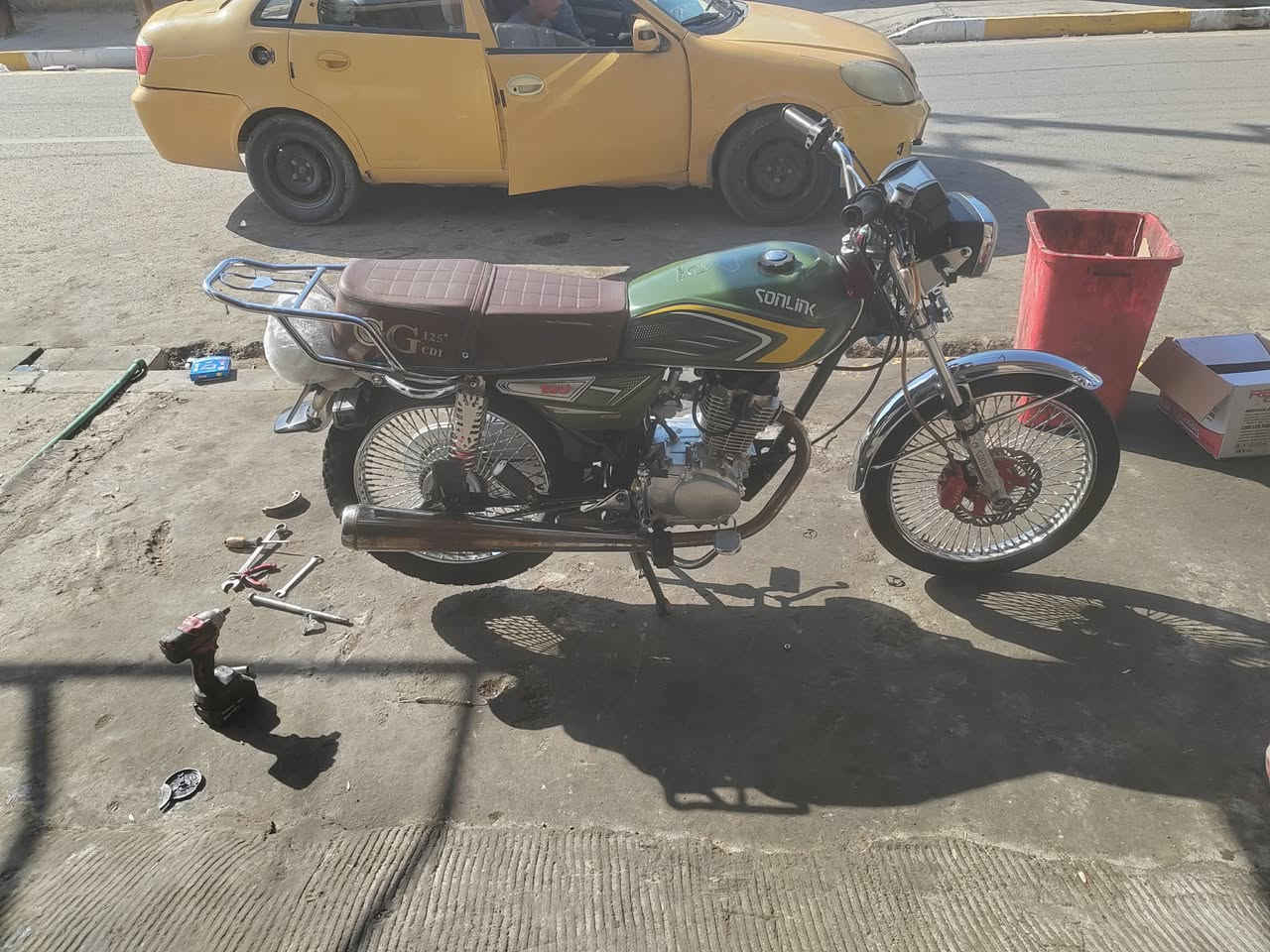 سلام وعليكم دراجه تايكر موديل 24 شكل ٢٥ دراجه بعدها جديده لوك اوراق كامله كهربايات كلها كامله برغي ما ناقصها السعر ٦٥٠ وبيها مجال مكاني ديالى كنعان خاص ما جاوب شراي اتصل ع رقم ***********
