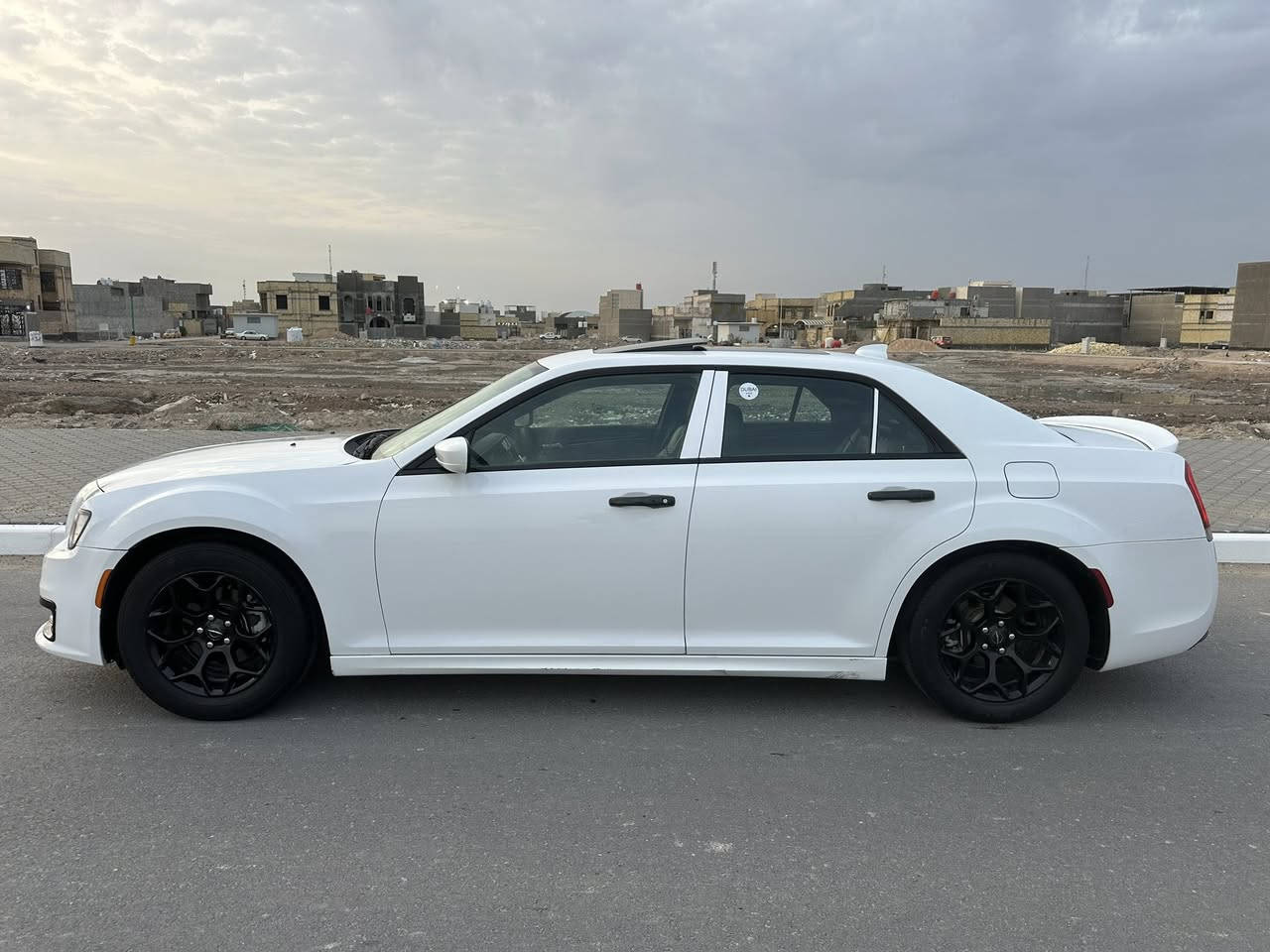 السلام عليكم 
سياره مديل 17 اصل حادث جاملق وبنيد مرجع سستم ارباك رقم بصره جاهزه سياره***********
