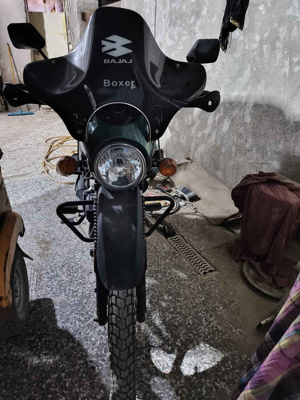 سلام عليكم دراجه دايوان ٢٠٢٣ كاسره من الكارتونه ٢٠٢٥ ماشية ١٧٠٠ يعني أخت الزيرو سعره قفل ٢٦٠٠ مكاني بغداد هاتف *********** رقم بغداد باسمي
