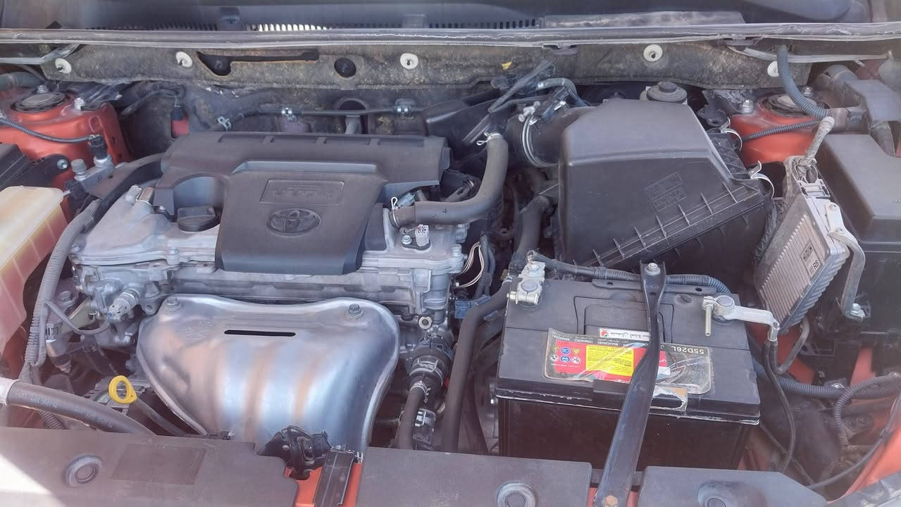 السلام عليكم 
RAV 4
موديل 2015 

سيارة كاملة اي نقص مابيهة علة وضع الشركة 
للاستفسار على الرقم ***********
