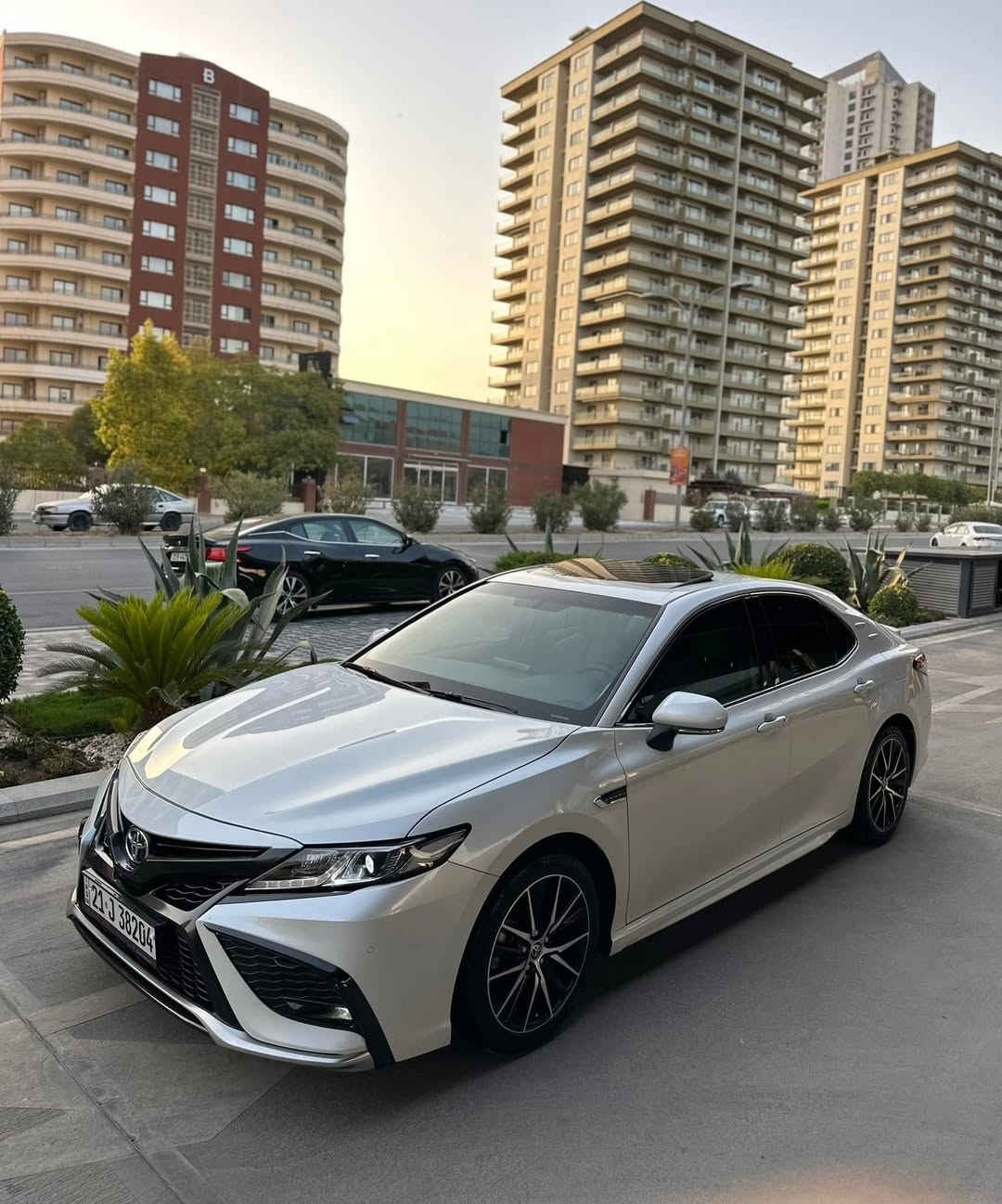 سلام عليكم كامري SE خليجي قطعه نادره وقليله جدافول فول مواصفات اعلى فئه
شكلها تختلف عن باقي الكامريات
بيها ضمان شركه ماشيه 66 الف سيرفس كامل من الشركه بصمه سلايد كشنان كهرباء شحن واير ليس ترحيب كامري بلدوسات برده كهربائيه بلادي كير عل ستيرن رياضي بريك بصمه ٣ وضعيات قياده لدات امامي وخلفي وبجم زينون بلادي وبلاجكتور ليد مري شفط GPS
سياره كولش حلوه وجديده بحالة الوكاله مكفوله من الصبغ والتبديل حتى الدعاميات كير ومحرك بشرط سبير منازل غراض شركه وياها ارقام سنويه جديده راسن احولك عنوان بغداد للاتصال : ***********
