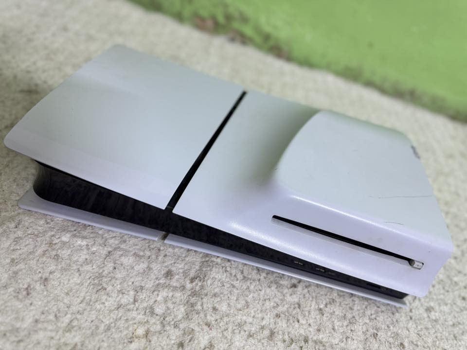 بلي فايف سلم مع جوستكات اثنين  + 4  أقراص  ومع ملحقات كامله + UBS FARBER  وكارتونه الجهاز وعلما ان  الجهاز ما مفتوح ولا مصلح ابدد مكاني بغداد حي اور 
 سعره 750 

لتواصل خاص ____
او 
واتساب ***********
