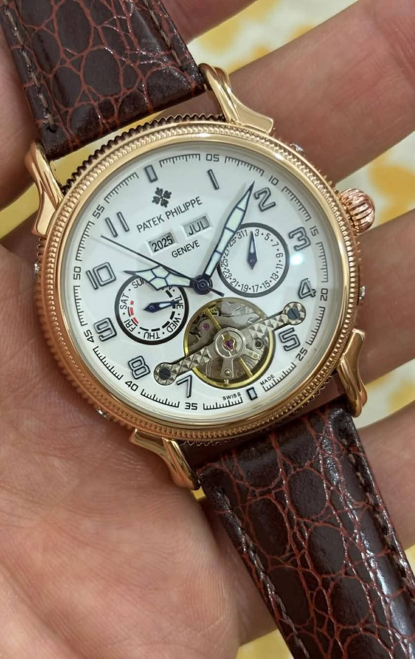 باتك فلب مال بالة موديل قديم وزنها ثقيل ضد الماء مكينتها اوتماتيك وتكويك تشتغل نظامين
غير مستخدمة نظافة ١٠٠٪؜ جديدة بالعلبة

قطر الساعة ٤٠ والسناتر شغالة كلها

طلاء ذهبي ثابت

السعر 75 الف مع التوصيل


**إذا كنت صاحب هذا الإعلان وتريد حذفه لأي سبب، رجاءا أرسل رسالة إلى الدعم الفني**