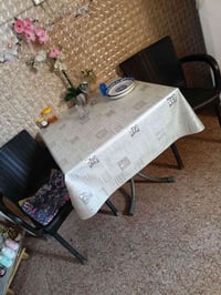 ميز • طقم سفرة • ٣ كراسي
