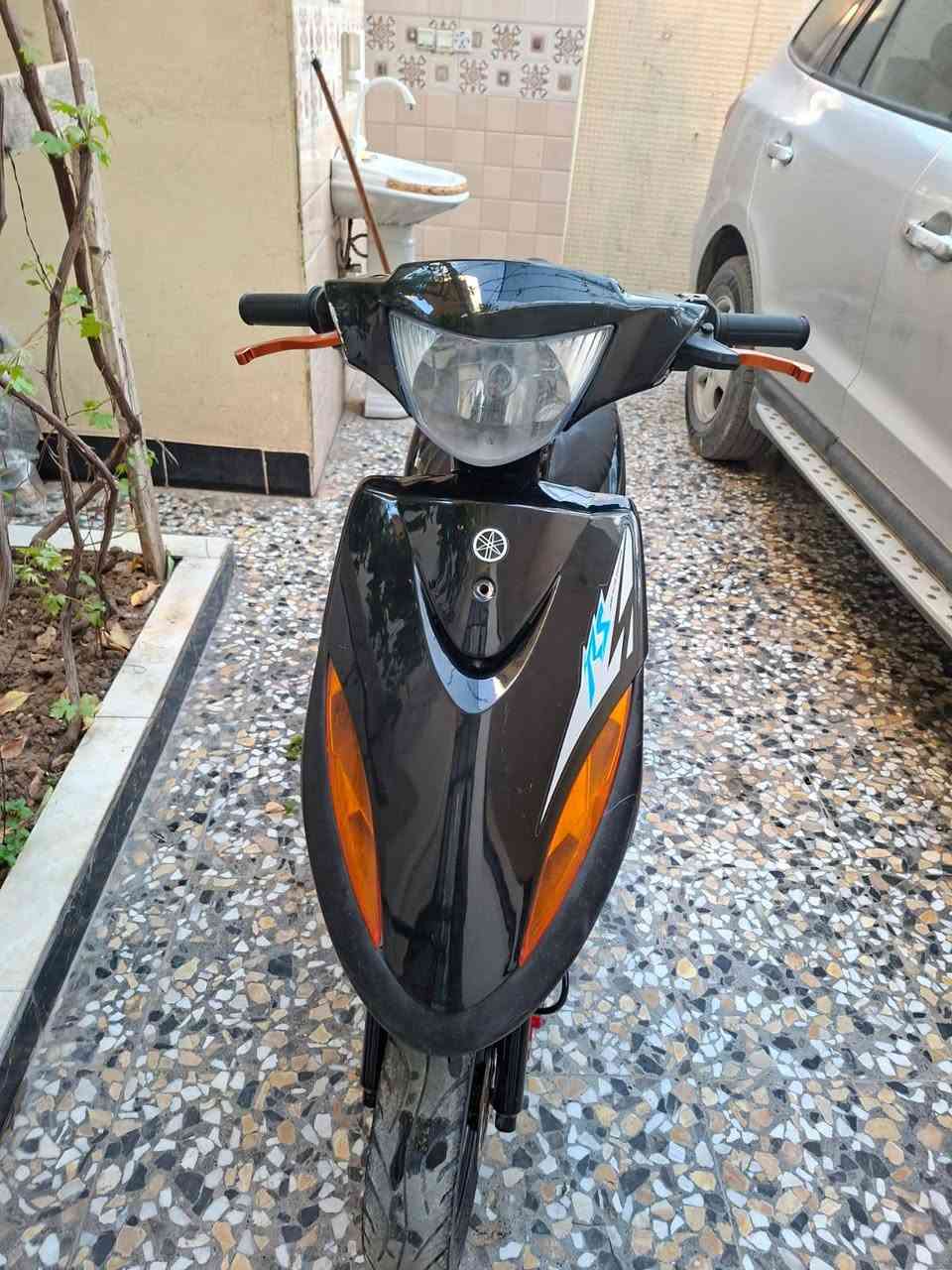 للبيع دراجه ماكس عدله
بوشه 49 كامله مكمله بدون اي نقص 

كابريتر اصليه ام الفسفوره وضفيره وعداد وطوافه وسلف جدد سلف هندر تشتغل وتايرات هم جدد

سعر 525 وبيها مجال تشلع اعيوني 

مكاني ديالى بعقوبه تحرير 
رقمي *********** بي هم واساب
