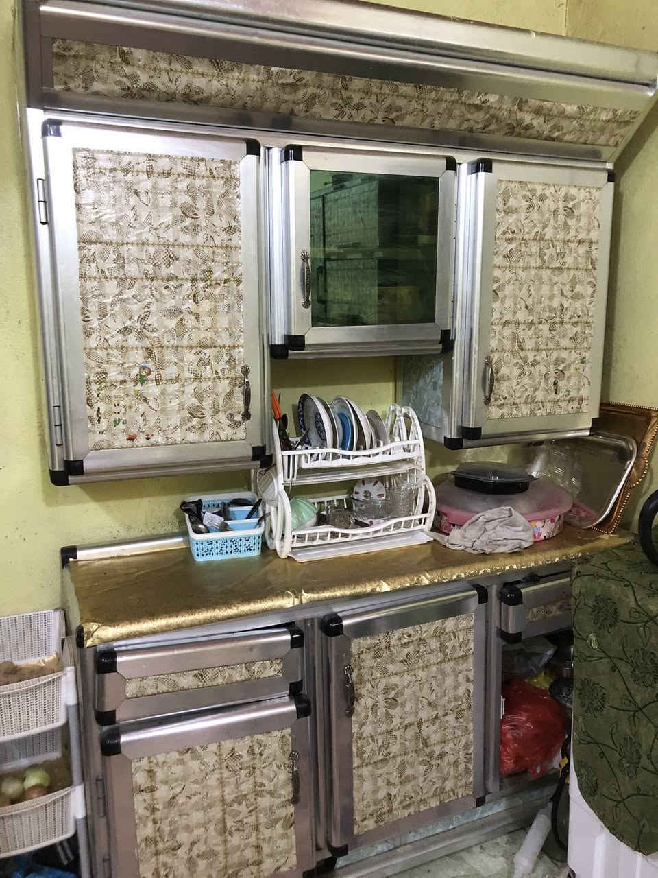 كاونتر اربع قطع مع سنگي نضيف جدا
150 الف 

العنوان نصر مهندسين 

***********
