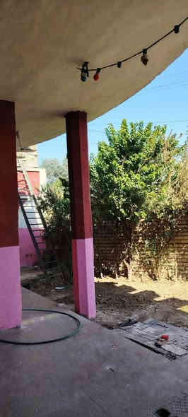 السلام عليكم يوجد بيت للايجار بغداد الزعفرانيه شارع الكهرباء حسينية المهدي شارع سكلة ابو سعد م150متر للاستفسار اتصل ***********
