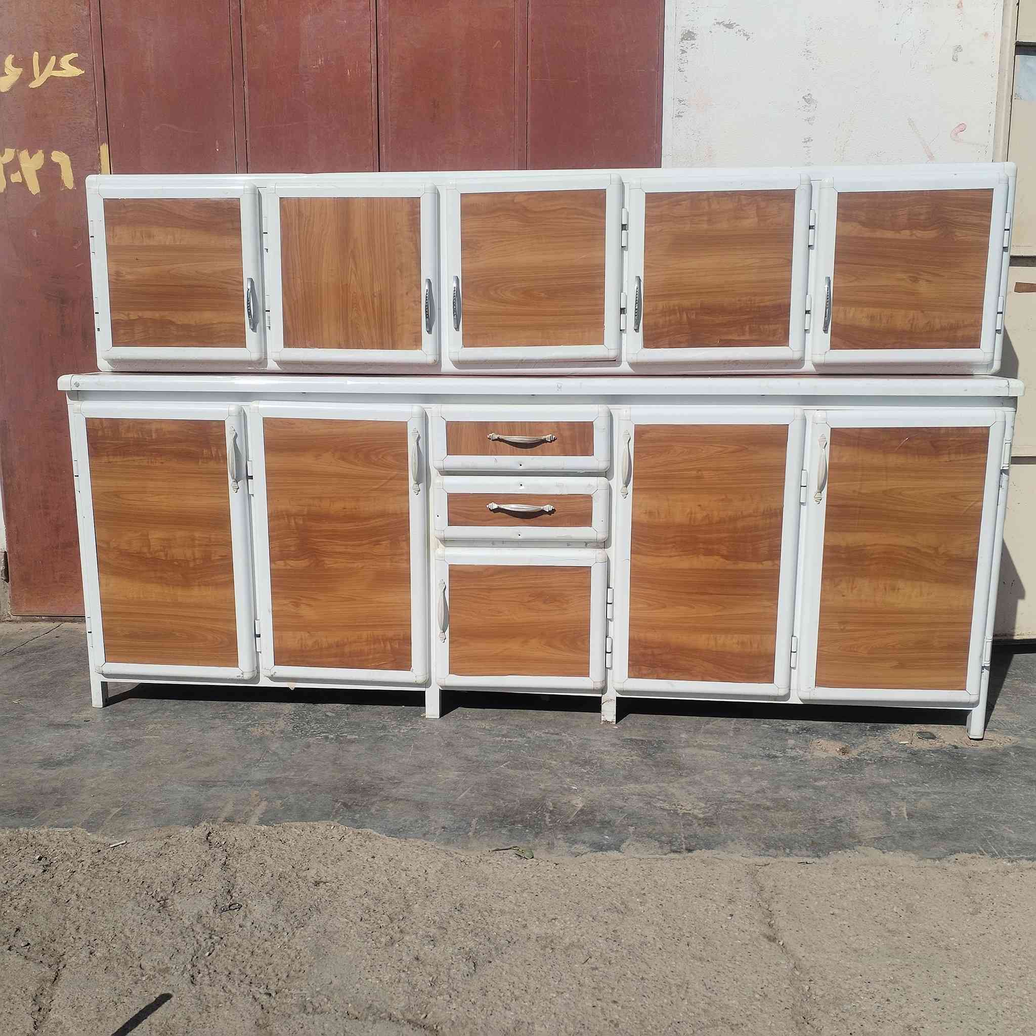 سلام عليكم توجد أثاث مستعمل وجديد في الرمانه يم جسر *********** توجد خدمة توصيل عل باب بيتك سعار مناسبة
