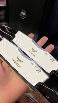 T-FORCE • رامات 2x8GB 3600 • RGB أبيض