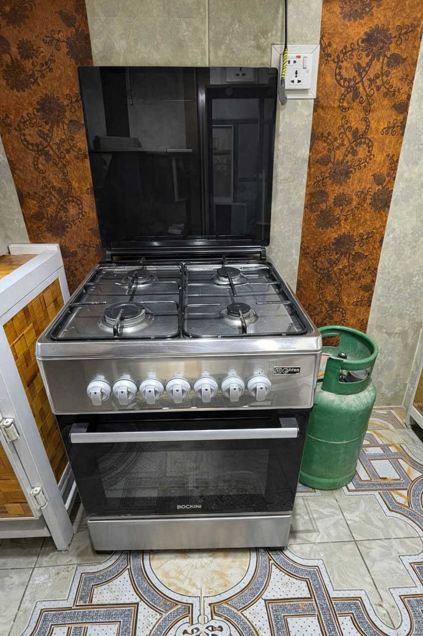 اثاث مستعمل للبيع نضافته ١٠٠% للتواصل  ***********
