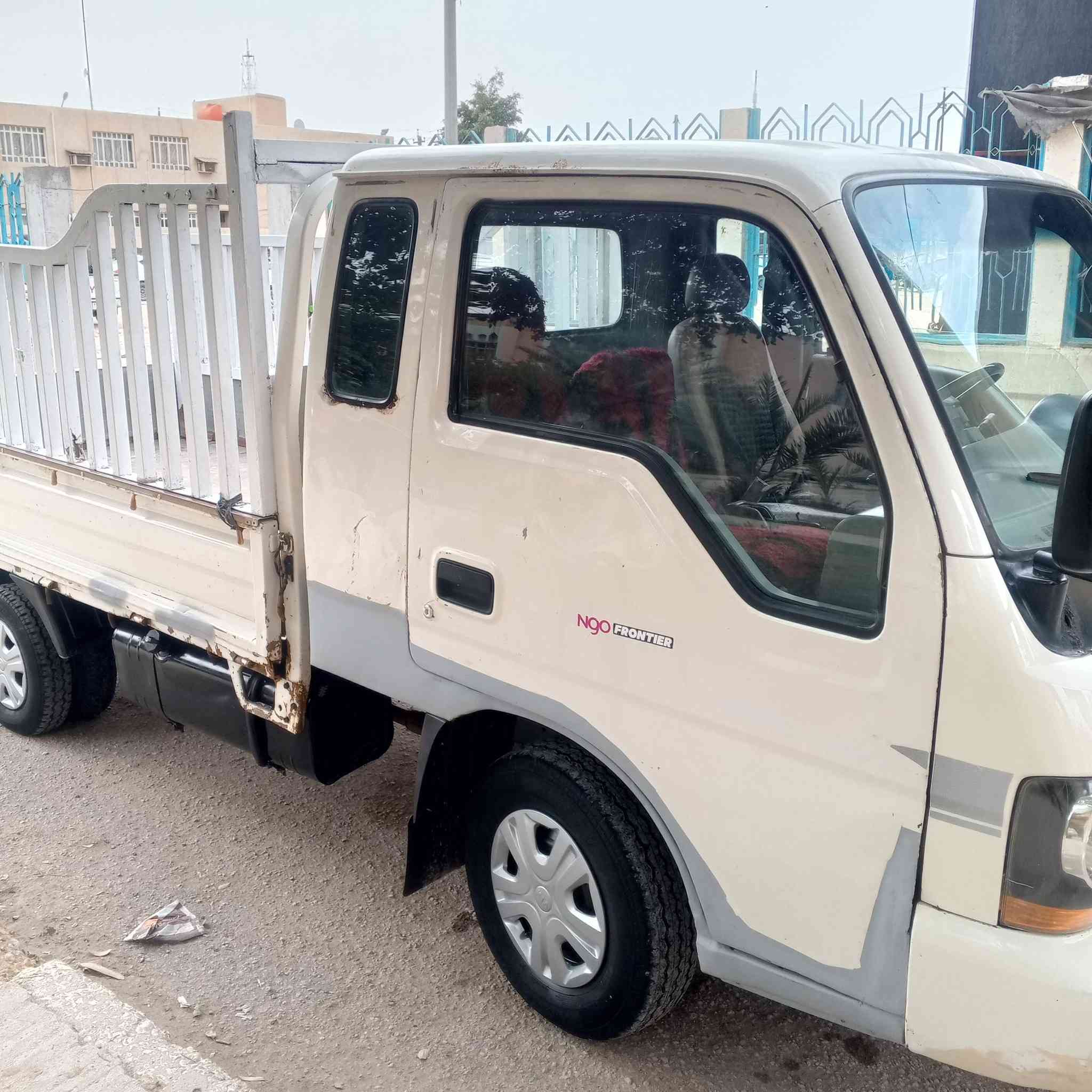 كيه ام عيون 2002مكفوله من الضربه والمعجون على واضع الشركة مكينه جديد كير جديد اكسن  جديد سنويه 28مكان النجف قضاء المشخاب الشاصي مكفول تخم تاير السعر 70وبيه مجال ***********
