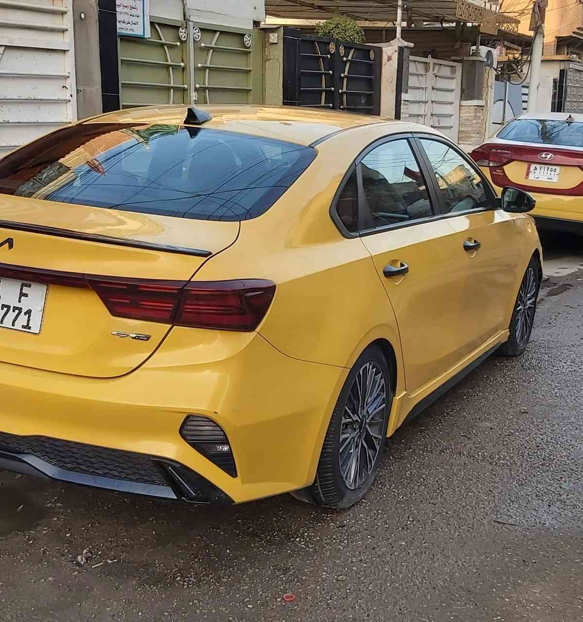 السلام عليكم
كيا فورتي موديل 2022 وارد امريكي حادثة بنيد وجاملغ بدون دواخل كيرat المرغوب ماشية 38mi فول مواصفات جيتي لاين
بصمة تشغيل
بصمة ابواب
بصمة صندوق
صندوق ذكي 
فتحة سقف
كشنات جلد 
تبريد قطعتين
تبريد بيانو 
ستيرن حرفD
كشنات تدفئة
كشنات تبريد
كشن كهرباء
اشاير مري
شاشة كار بلي
مراية كهربائية
نقطة عمياء 
تحديد مسار
توقف ذاتي 
كير 3انظمة
حدادية فول تخم تاير جديد باتري جديد مكينة 2000دوش  مكان بغداد الشعب السعر 160وبيها مجال بسيط للاتصال***********
